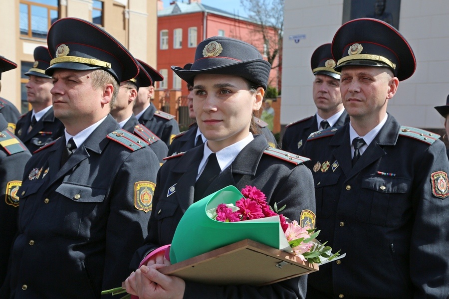 Сайт увд гомель. Милиционер. Милиция Белоруссии. Награждение сотрудников полиции. Награждение сотрудников МВД.